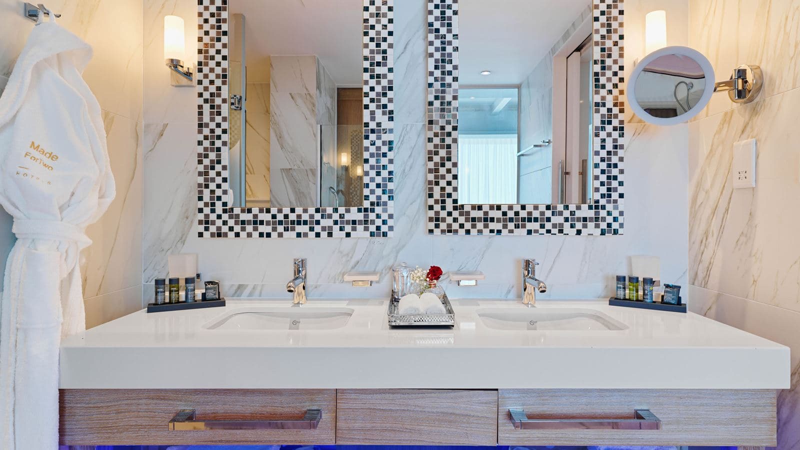 rooms-suite-panorama-view-terrace