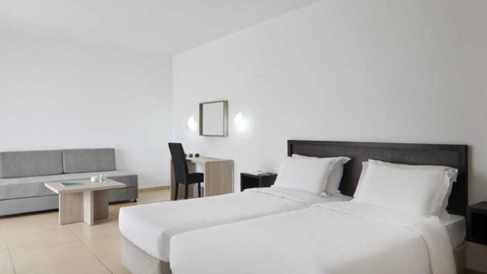rooms-studio-standard-double-gardenview-balcony-or-veranda