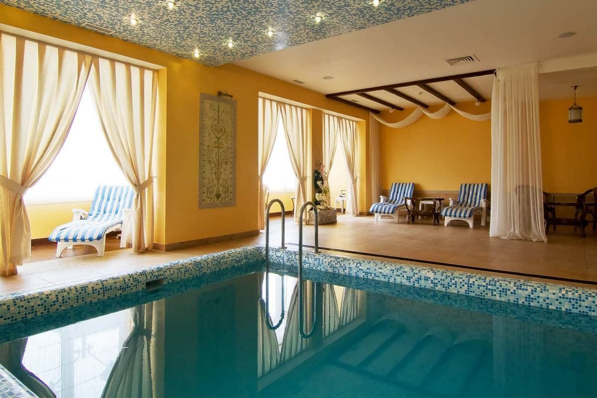 pools-indoor-pool