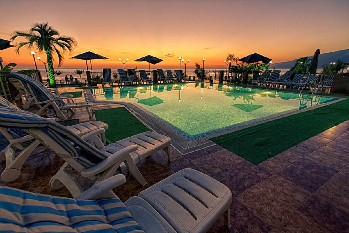 pools-outdoor-pool