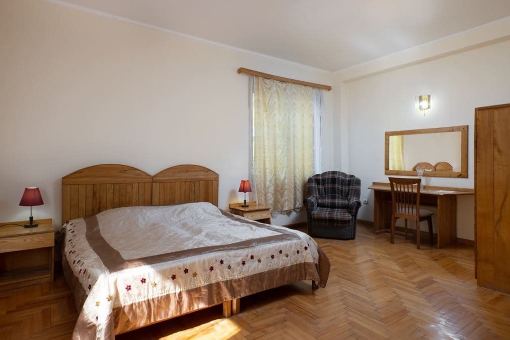 rooms-standart-jellow
