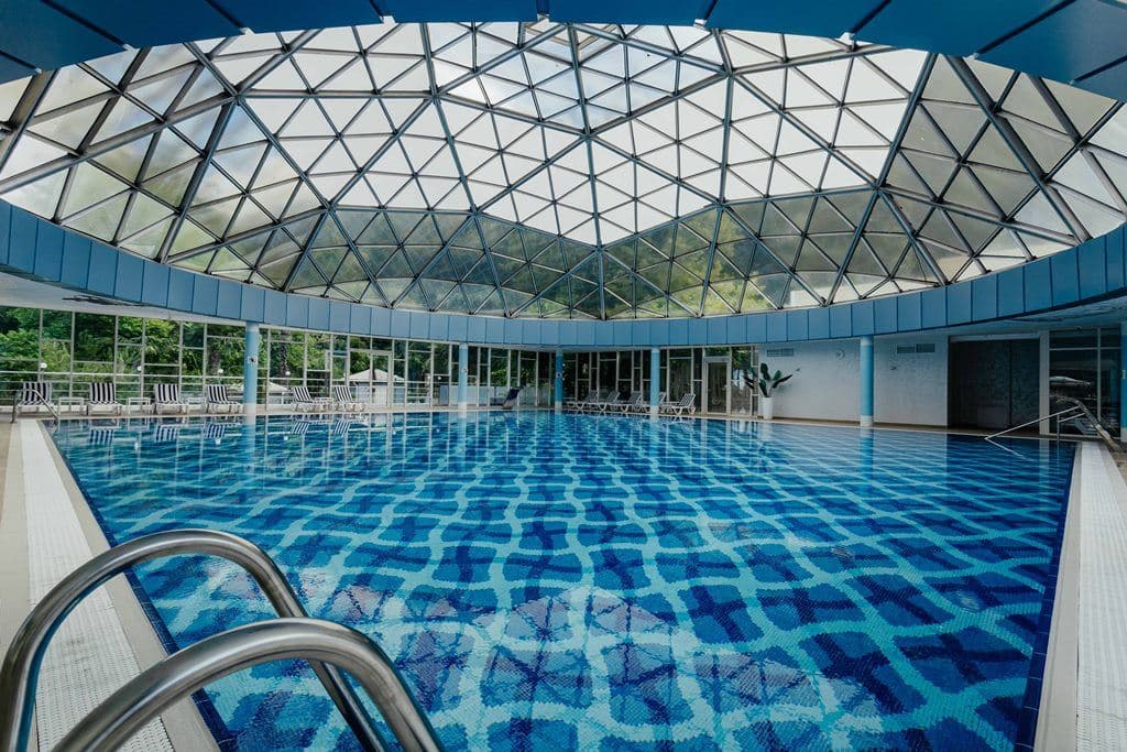 pools-indoor-pool