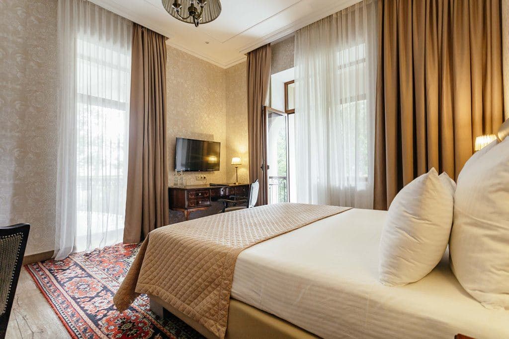 rooms-apartment-3-rooms-terrace-parkmountain