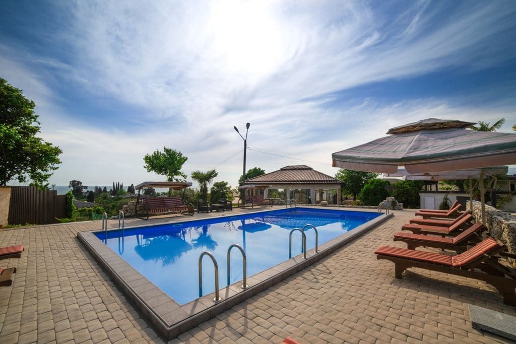pools-outdoor-pool