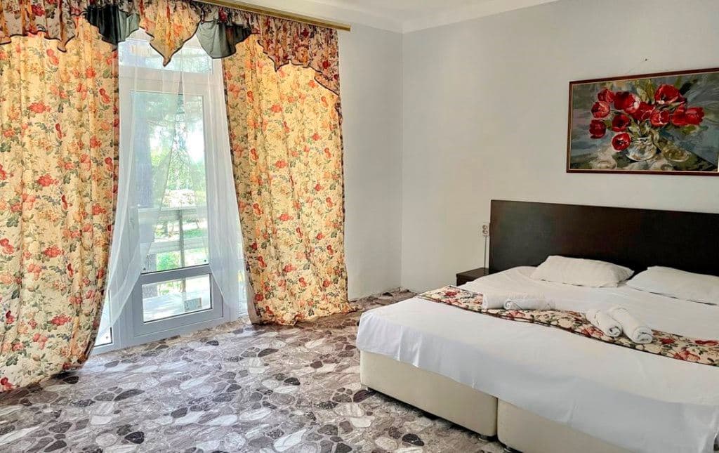 rooms-standart-with-balcony-+