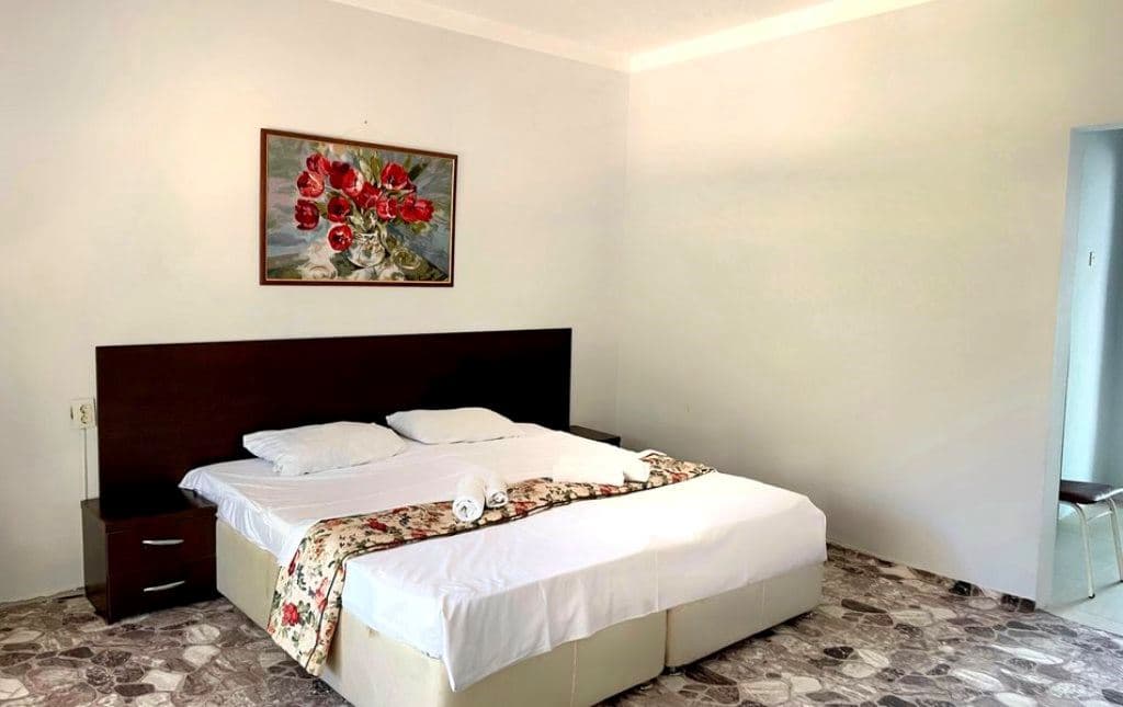 rooms-standart-with-balcony-+