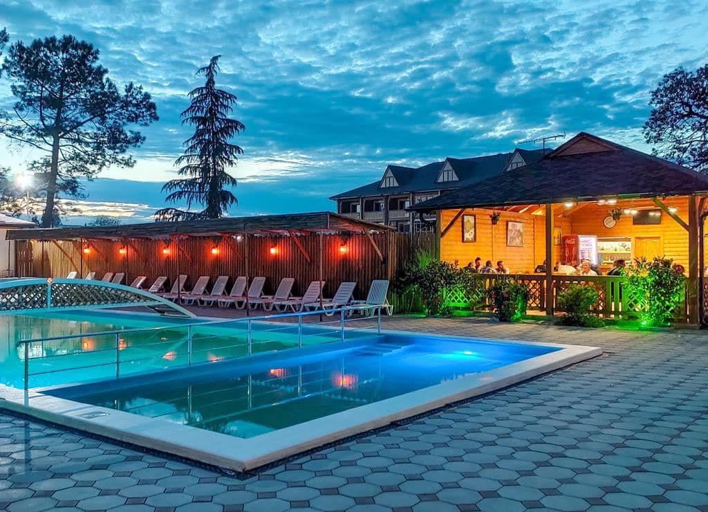 pools-outdoor-pool
