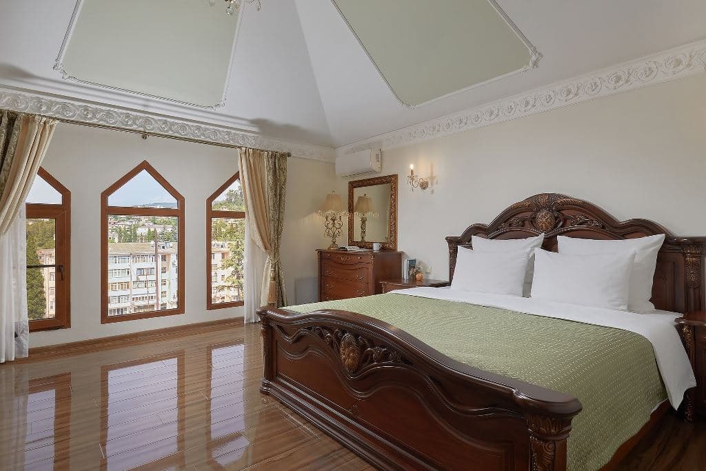 rooms-royal-suite