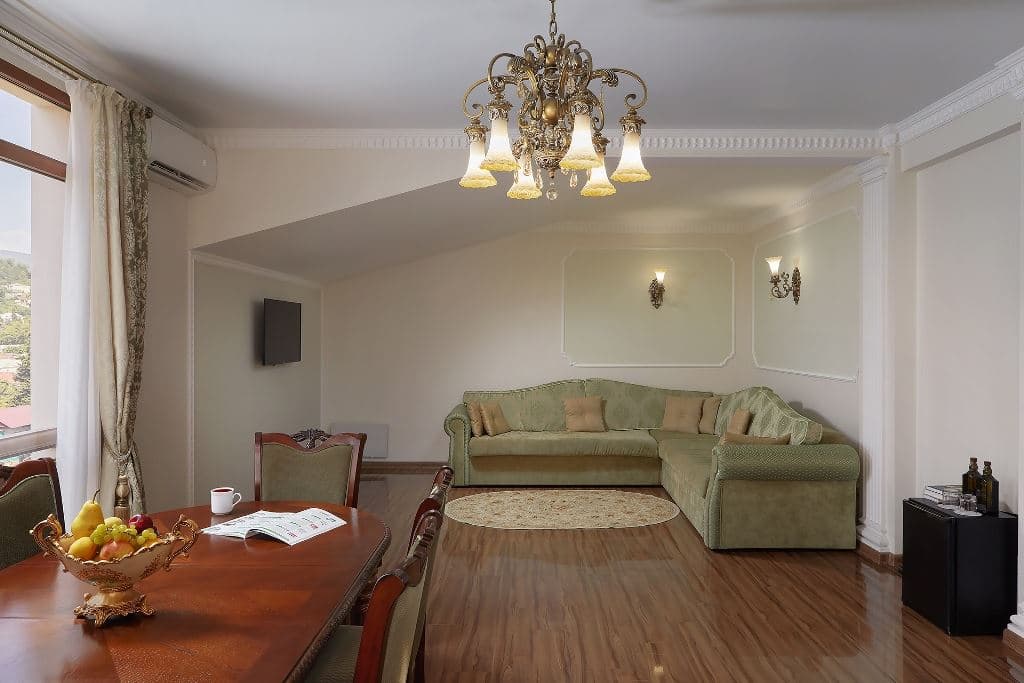 rooms-royal-suite