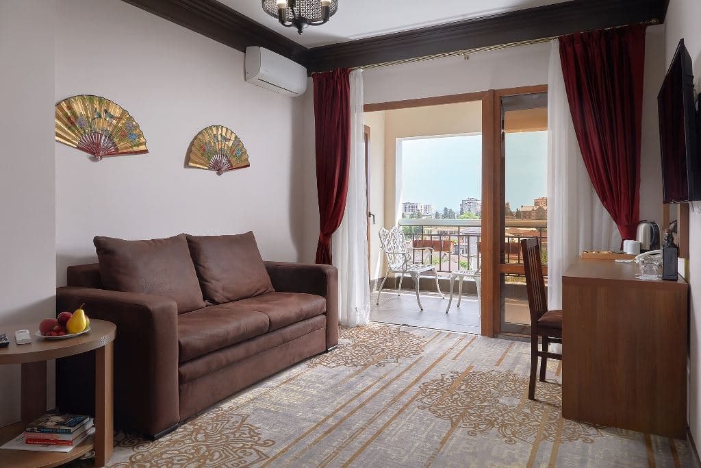 rooms-family-room