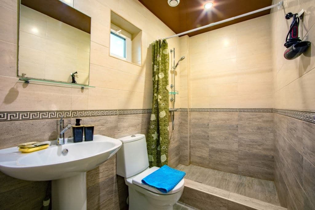 rooms-standart-pool-view