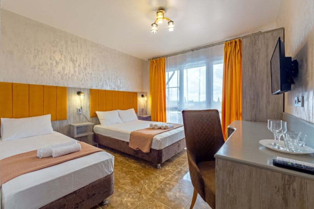 rooms-standart-triple-balcony