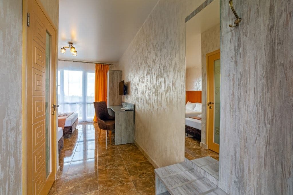 rooms-standart-triple-balcony
