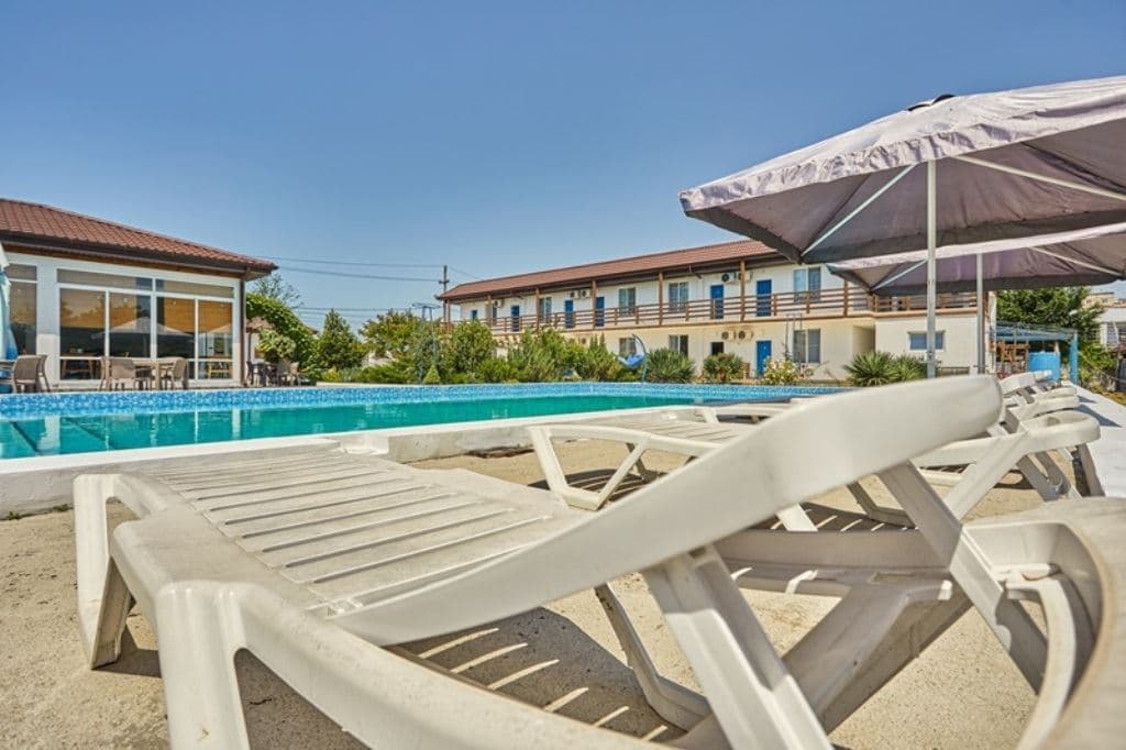 pools-outdoor-pool
