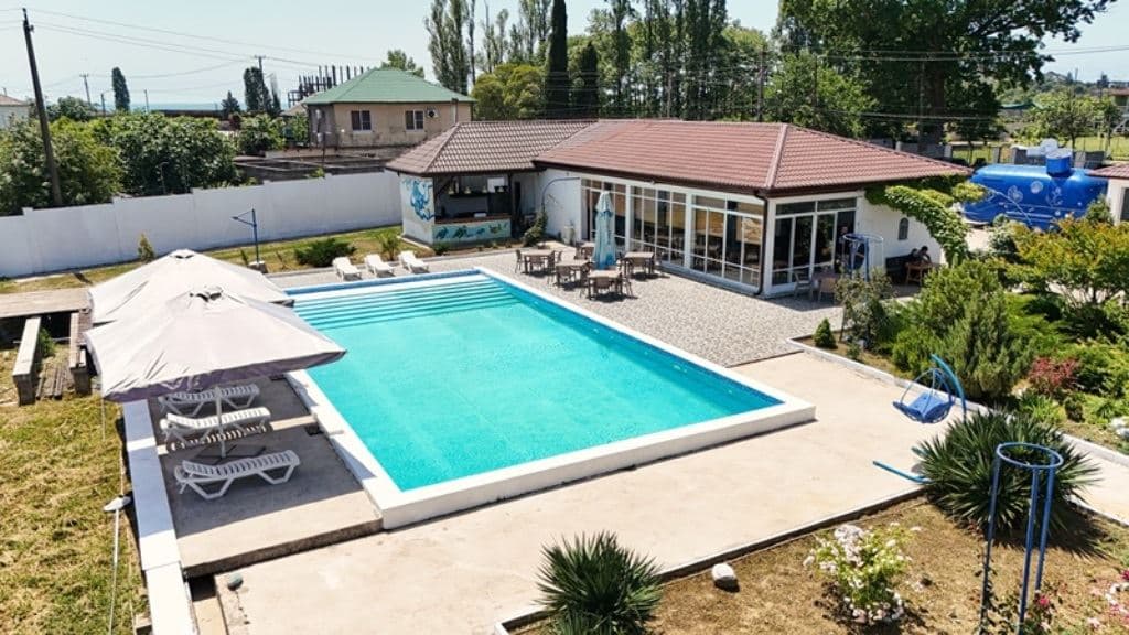 pools-outdoor-pool