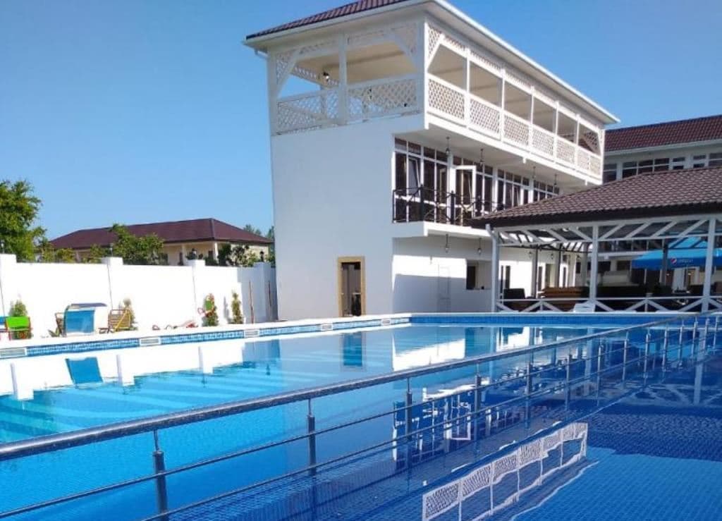 pools-outdoor-pool