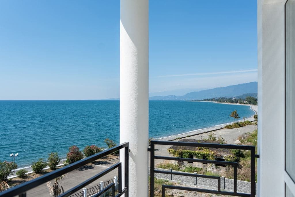 rooms-suite-with-balcony