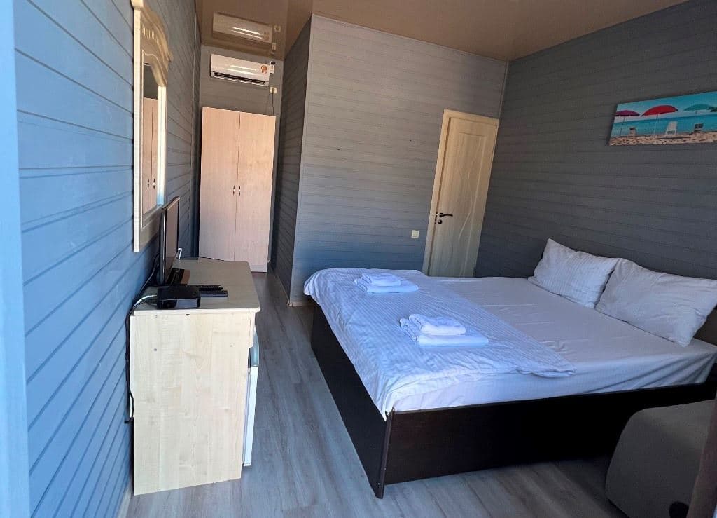rooms-2bed-1room