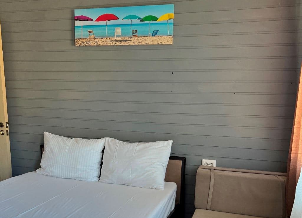 rooms-2bed-1room