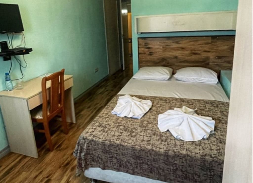 rooms-economy