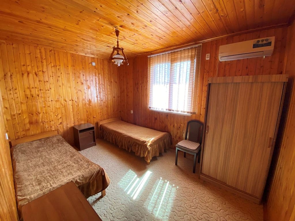 rooms-2-economy