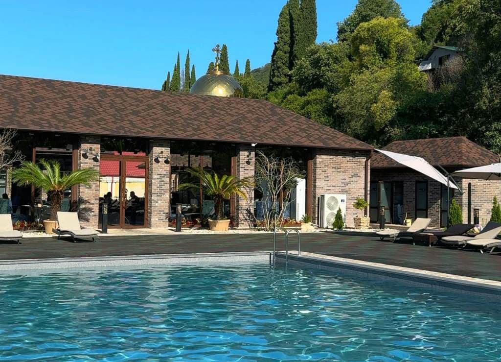 pools-outdoor-pool