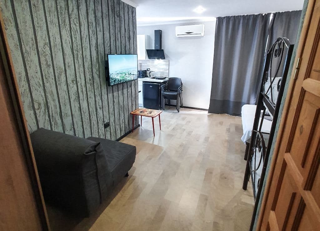 rooms-suite-kitchen