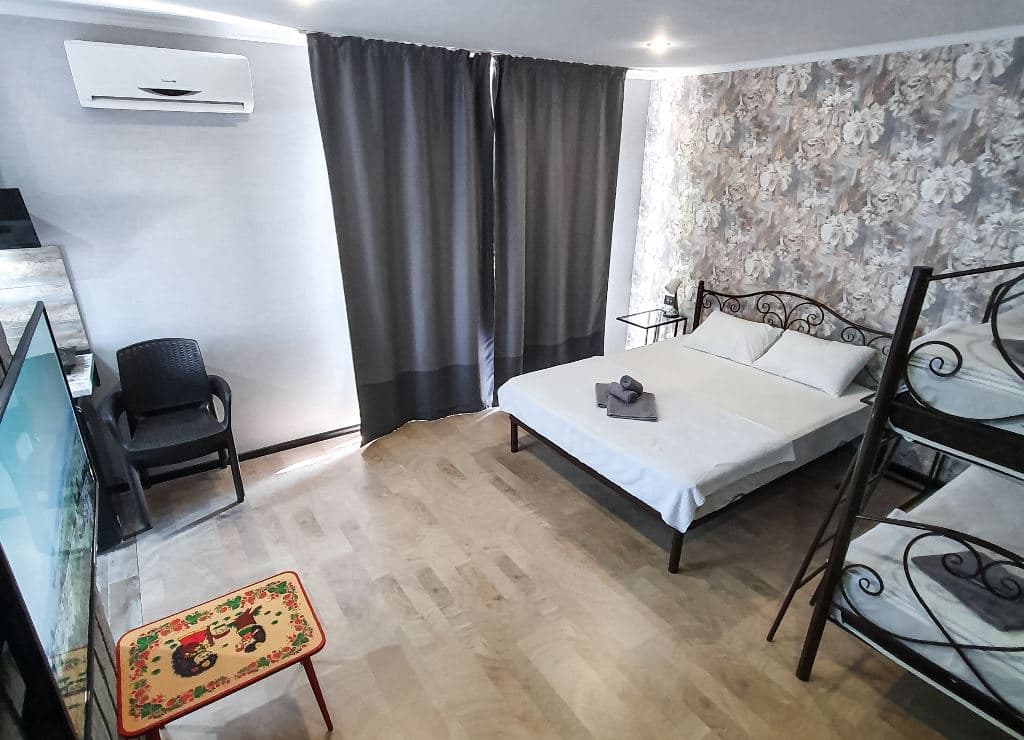 rooms-suite-kitchen