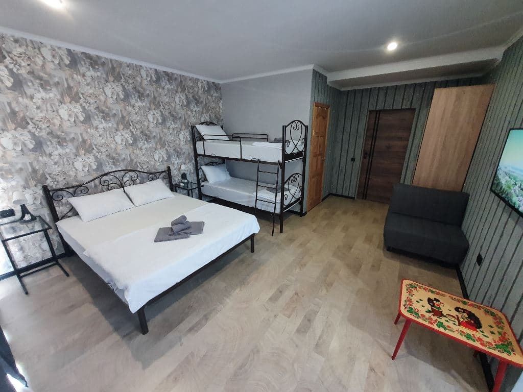 rooms-suite-kitchen