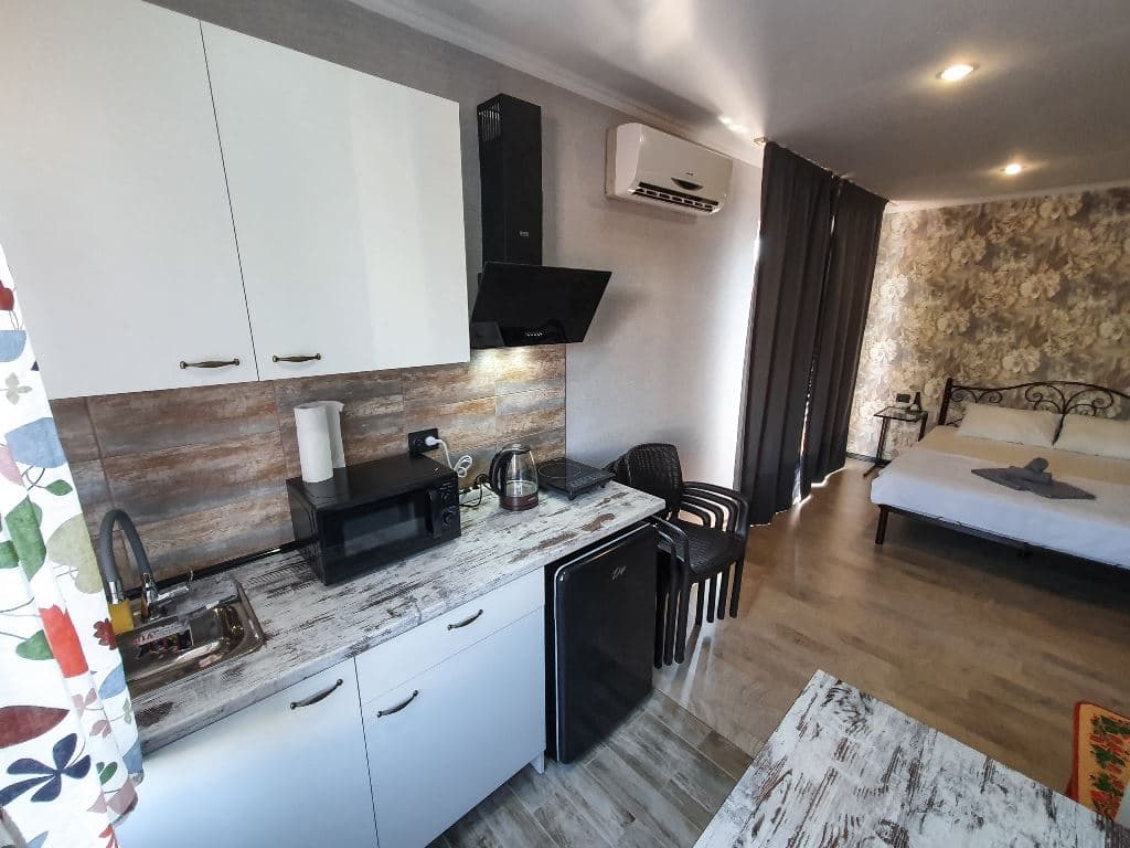 rooms-suite-kitchen