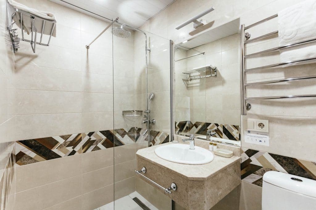 rooms-standart-single-balcony-park-view