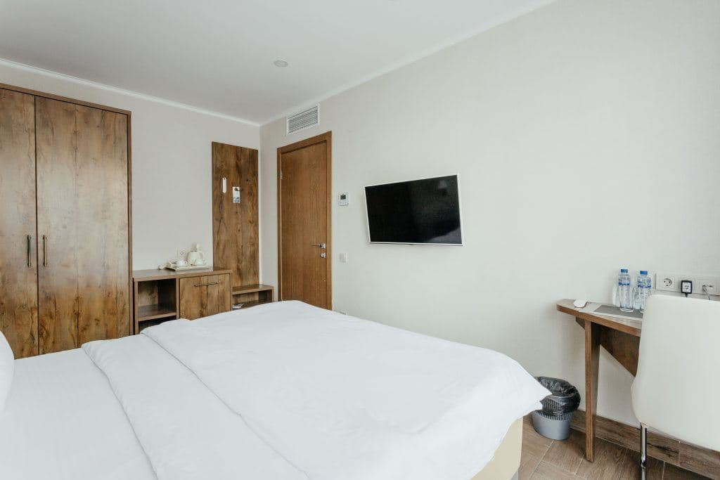 rooms-superior-2-rooms-with-balcony-park-view