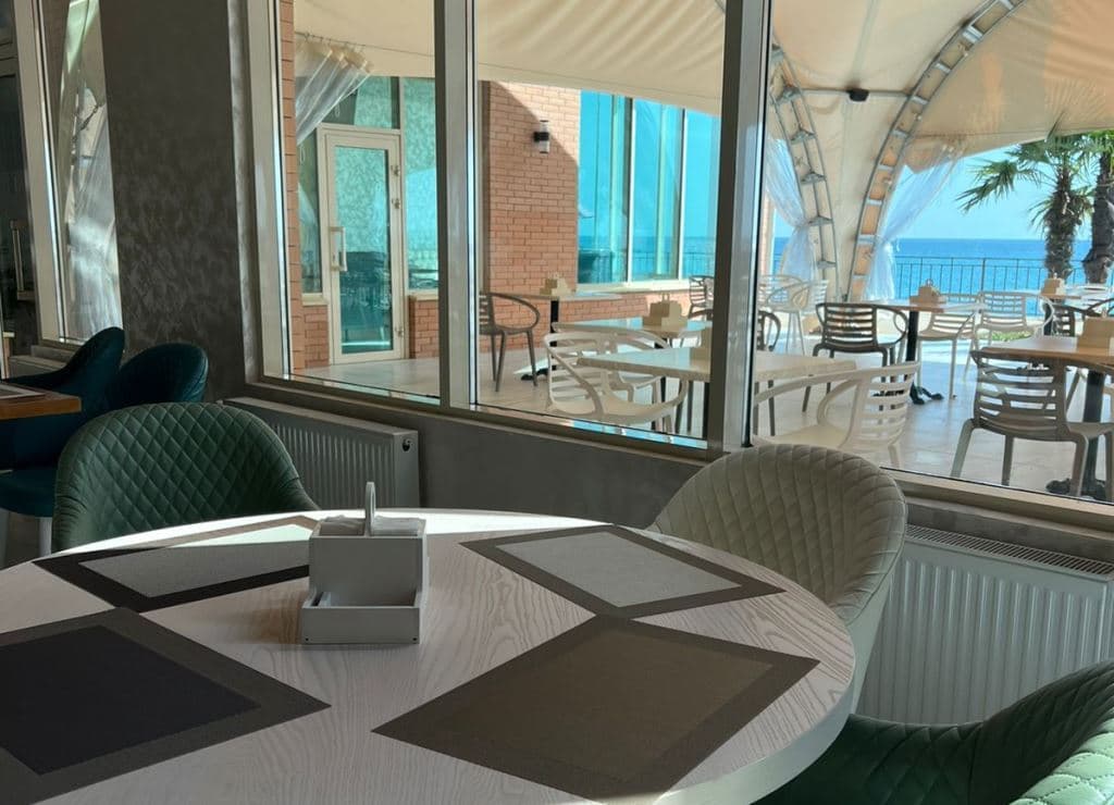 restaurants-restoran-pool