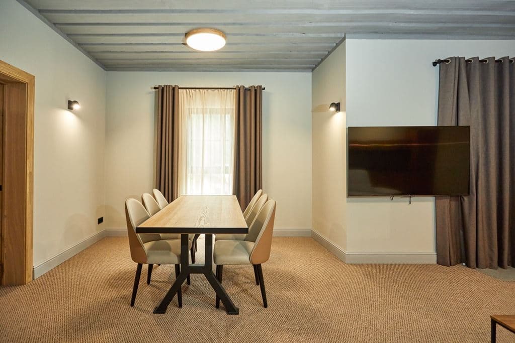rooms-2-rooms