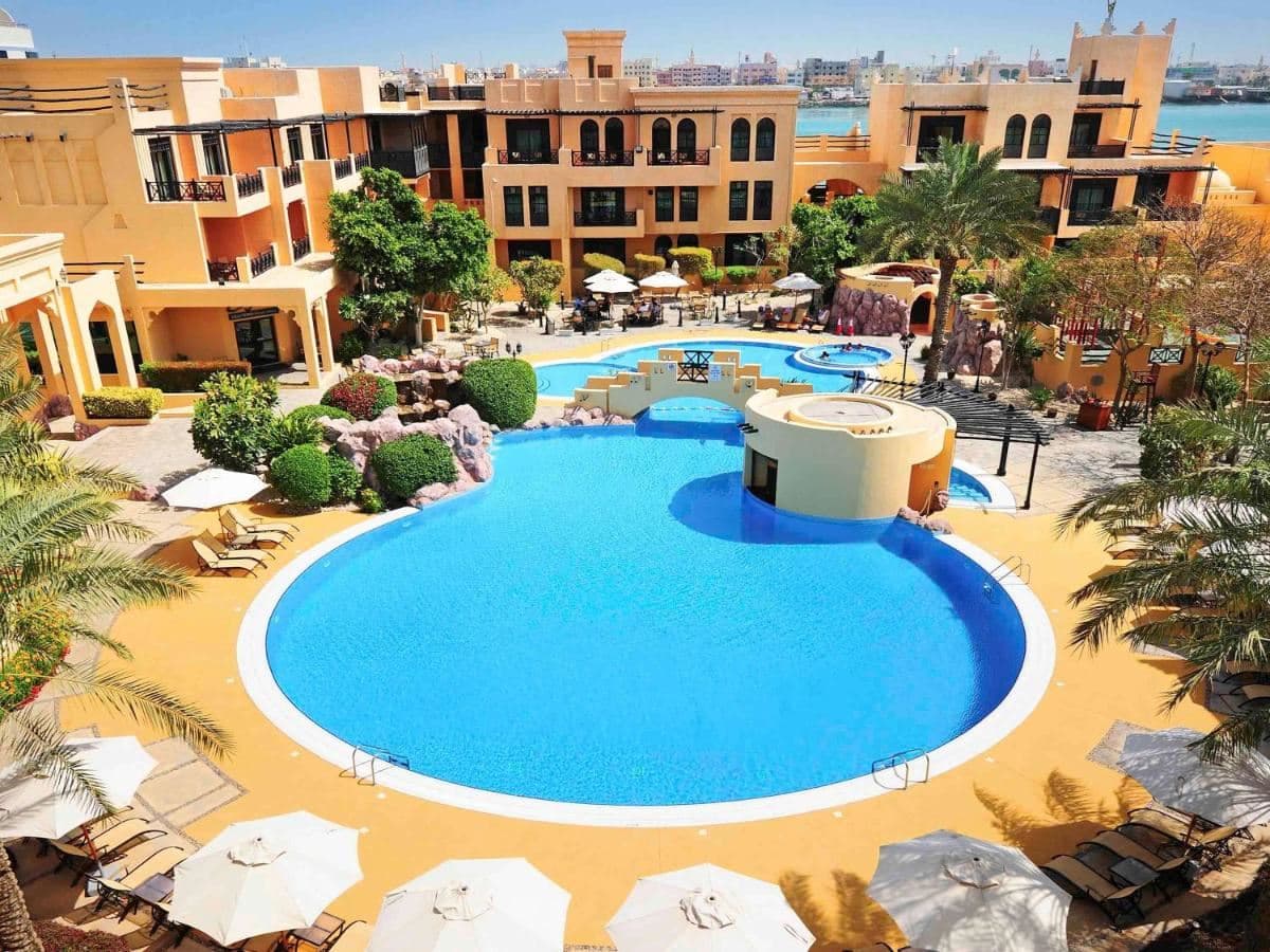 pools-outdoor-pool