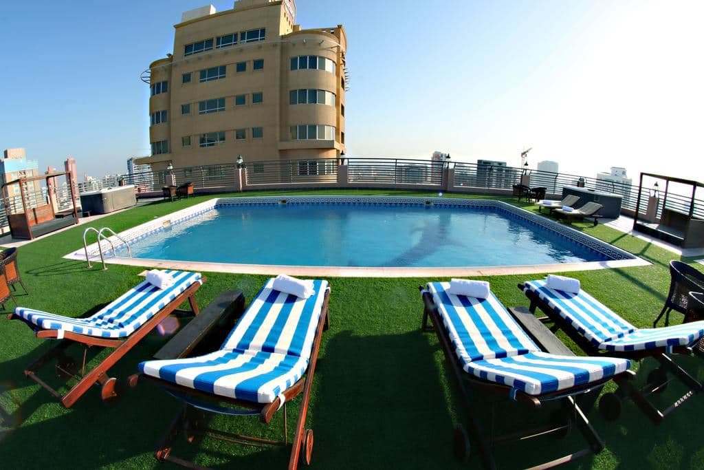 pools-outdoor-pool