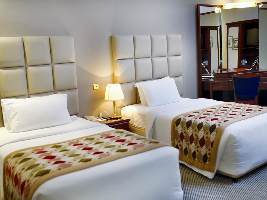 rooms-standard-deluxe-room