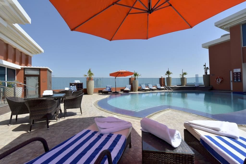 pools-outdoor-pool