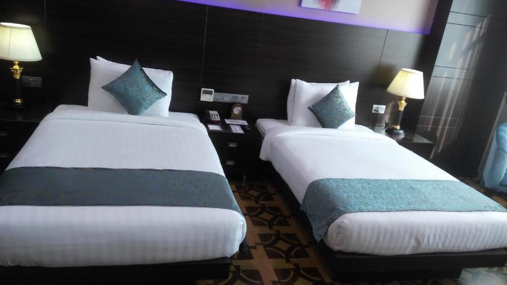 rooms-deluxe-twin-room