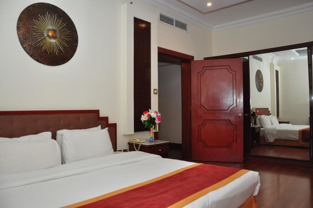 rooms-deluxe-room