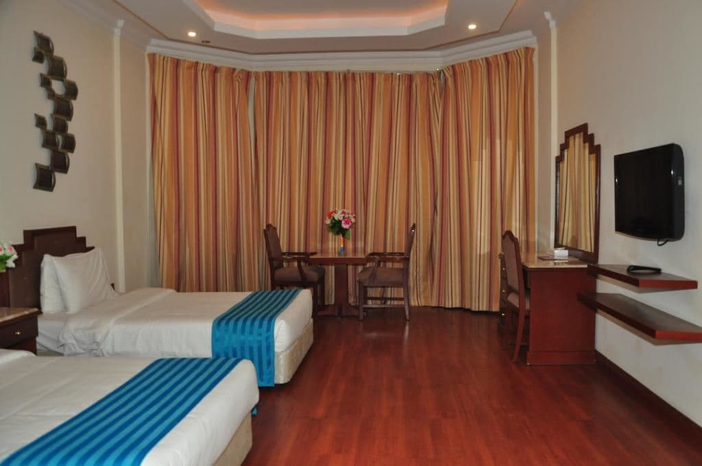 rooms-deluxe-room