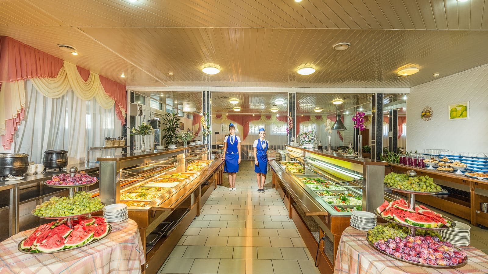 restaurants-obedennyi-zal