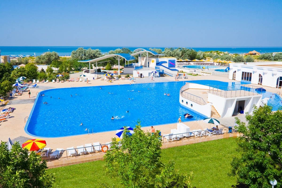 pools-outdoor-pool