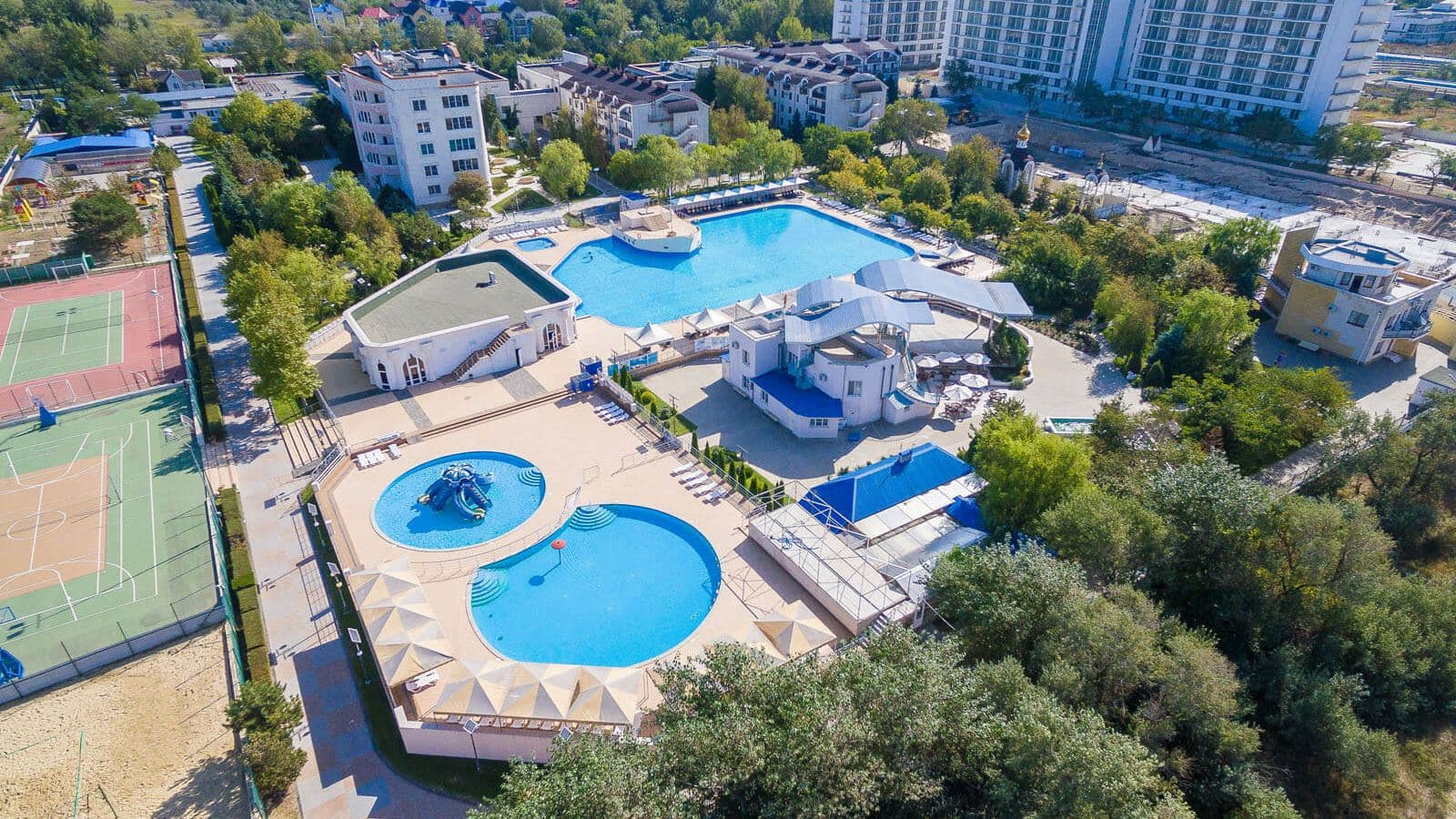 pools-outdoor-pool