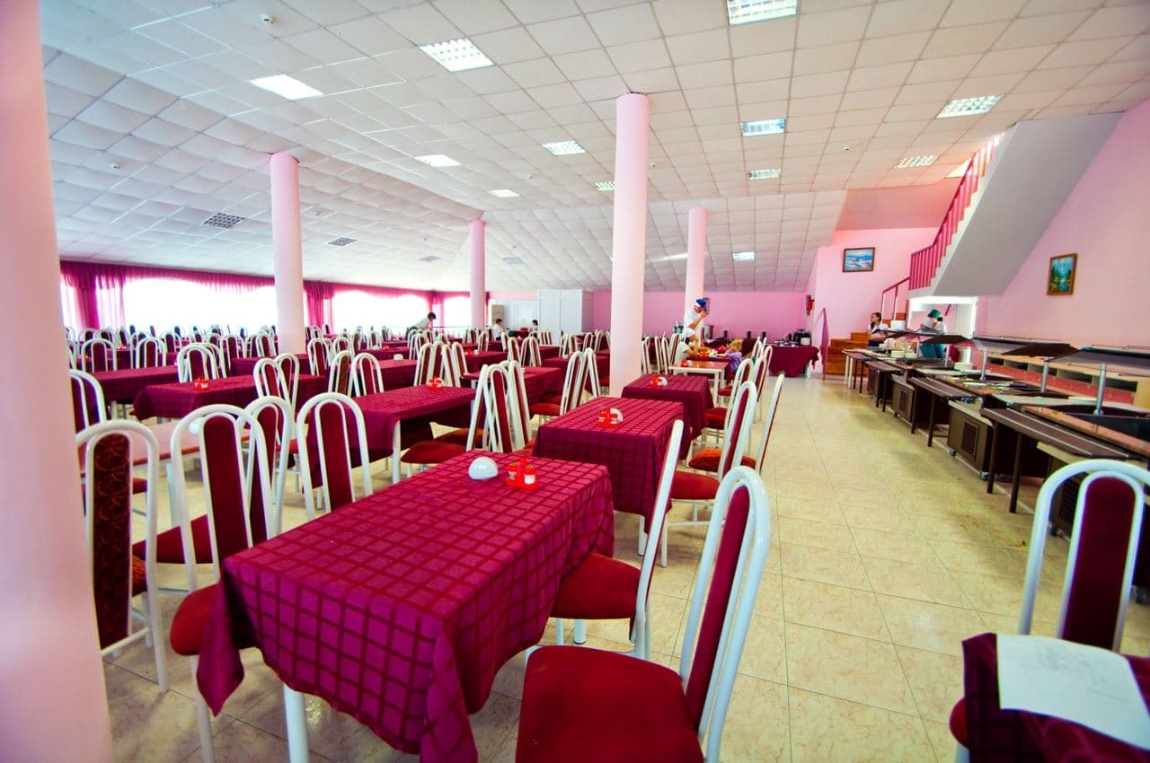 restaurants-obedenniy-zal