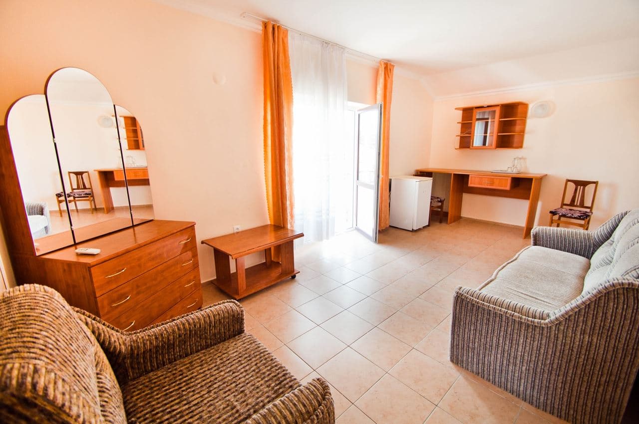 rooms-2-mestniy-2-komnatniy