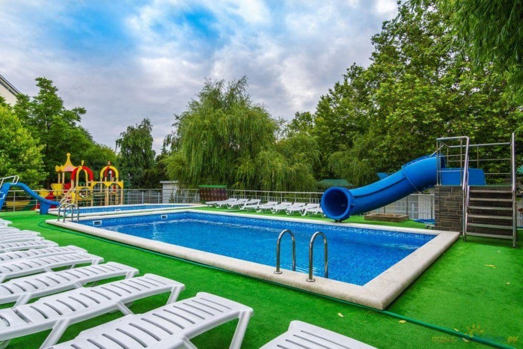 pools-outdoor-pool