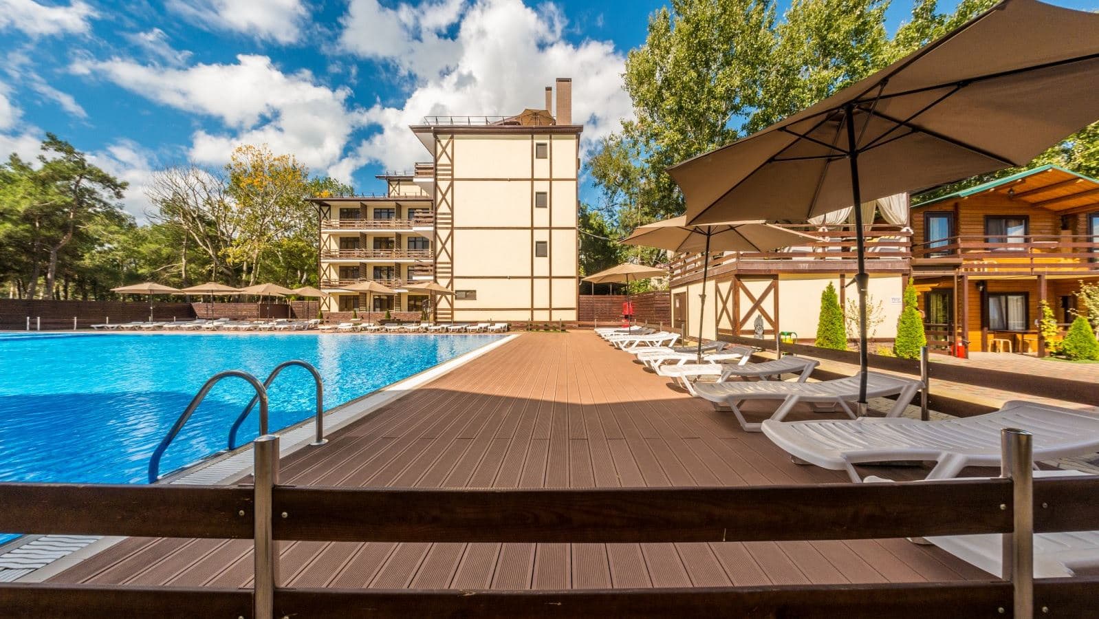 pools-outdoor-pool