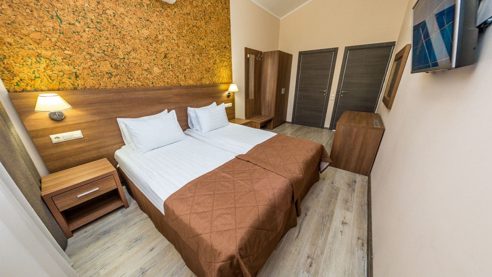 rooms-apartments
