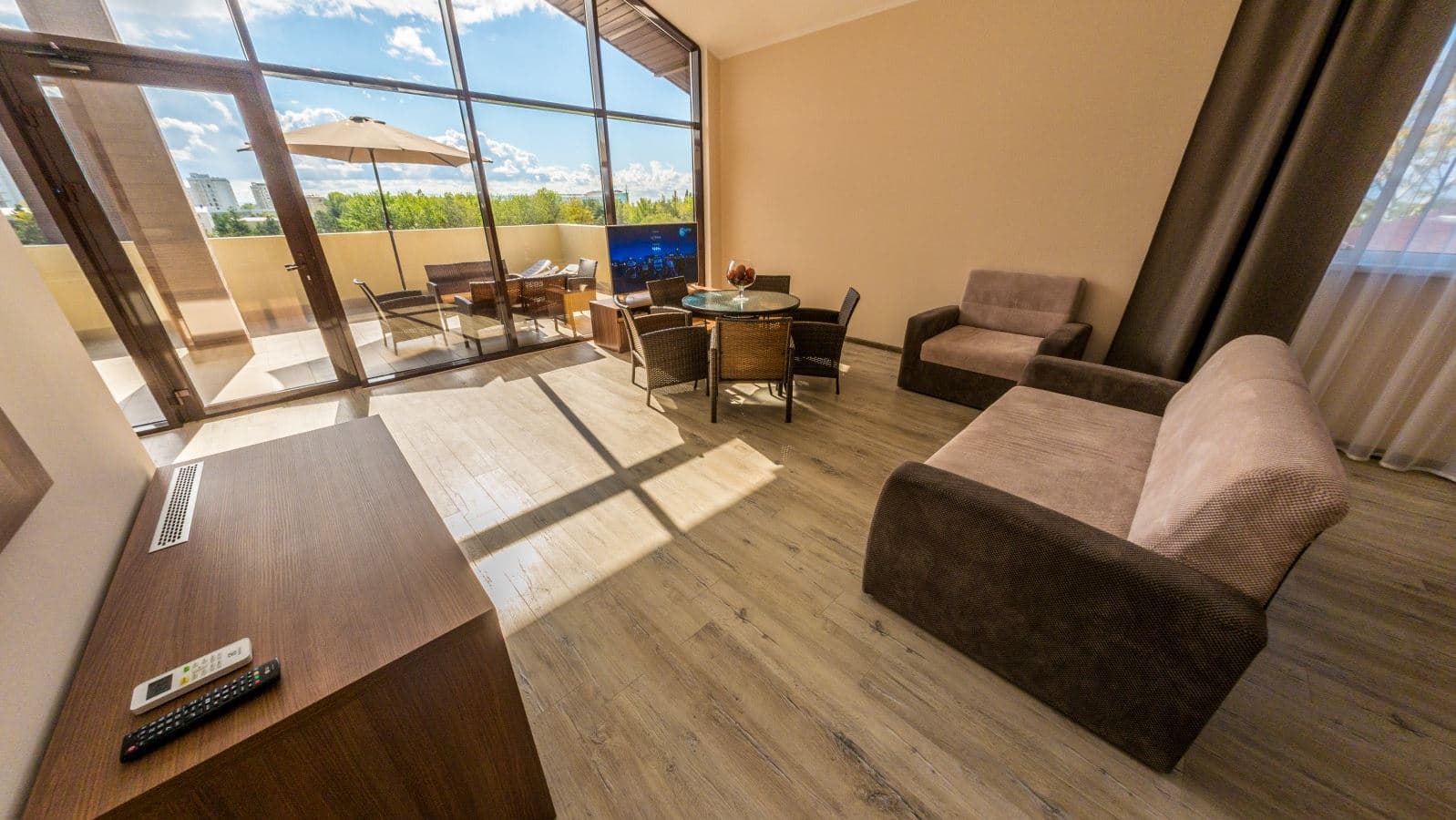 rooms-apartments